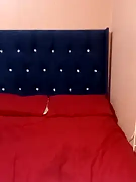 Luciouslips00 online show from February 2026 09:44:02 PM