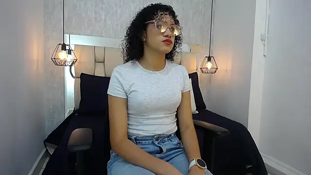 Snapshot of Alahia_Baiter chatting on December 2024 11:41:02 AM Alahia Baiter online show from December 2024 11:41:02 AM