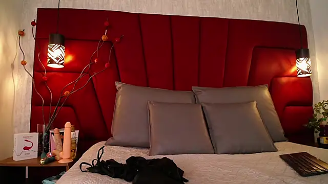 Snapshot of Alahia_Baiter chatting on January 2025 11:34:02 AM Alahia Baiter online show from January 2025 11:34:02 AM