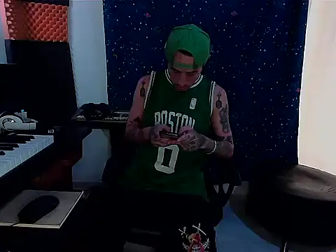 Snapshot of patrik_tattoo_ chatting on February 2025 10:07:02 PM patrik tattoo online show from February 2025 10:07:02 PM