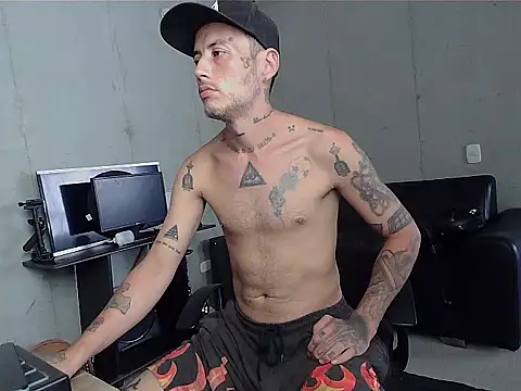 Snapshot of patrik_tattoo_ chatting on February 2026 03:50:02 PM patrik tattoo online show from February 2026 03:50:02 PM