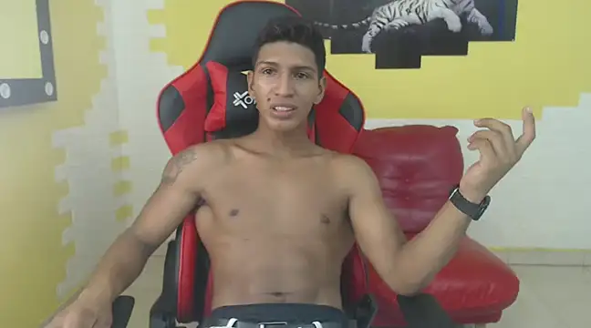 mau elixxx online show from December 2024 05:58:02 PM