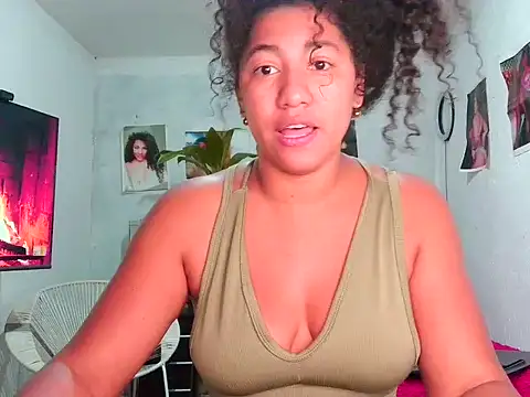 Snapshot of bellacrespalatina chatting on May 2026 04:59:02 PM bellacrespalatina online show from May 2026 04:59:02 PM