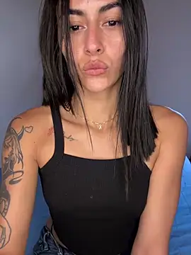 emilie xx  online show from March 2026 09:47:02 PM