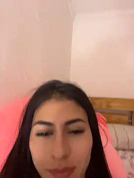 Snapshot of emilie_xx_ chatting on May 2026 04:51:01 AM emilie xx online show from May 2026 04:51:01 AM