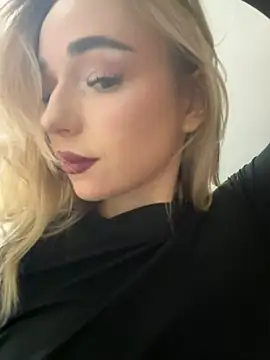 Eva Millss online show from December 2024 01:11:02 PM