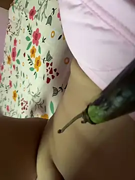 Snapshot of Miss-Kamini chatting on February 2025 04:10:02 AM Miss-Kamini online show from February 2025 04:10:02 AM