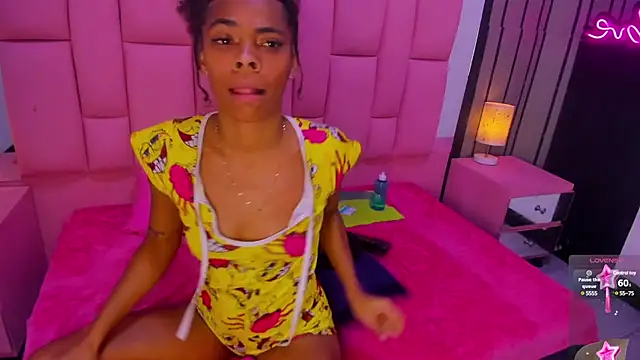 Snapshot of Brithanyslim chatting on December 2024 10:54:02 PM Brithanyslim online show from December 2024 10:54:02 PM