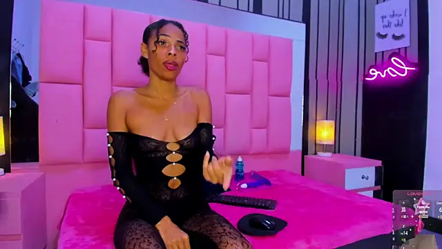 Snapshot of Brithanyslim chatting on December 2024 08:07:02 PM Brithanyslim online show from December 2024 08:07:02 PM