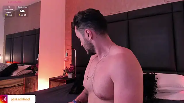 JossAckland online show from November 2025 07:58:01 PM