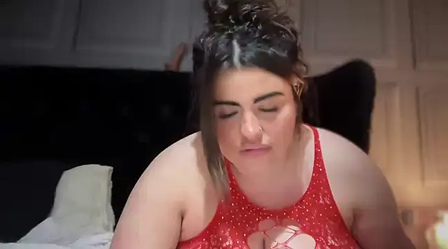 Snapshot of curvybabesx1 chatting on March 2025 07:27:02 PM curvybabesx1 online show from March 2025 07:27:02 PM