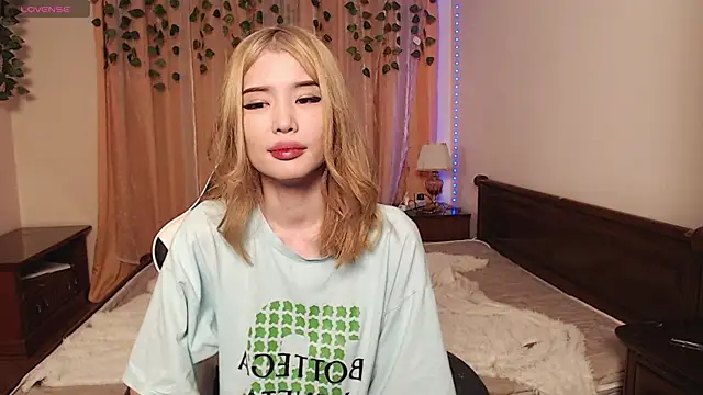 Velvetsky 1 online show from January 2025 06:06:01 PM