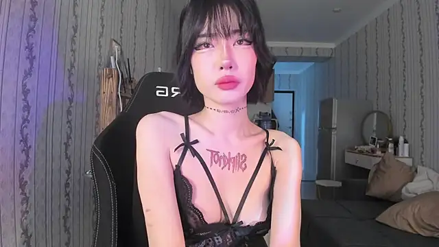 Snapshot of Velvetsky_1 chatting on February 2026 12:04:02 PM Velvetsky 1 online show from February 2026 12:04:02 PM