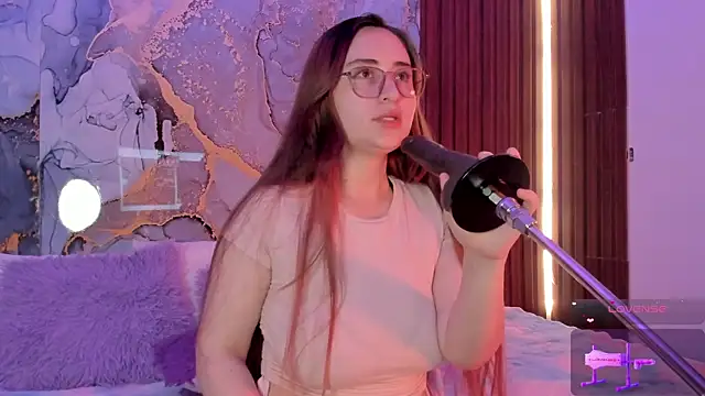 centaurigirl online show from October 2025 11:07:01 PM