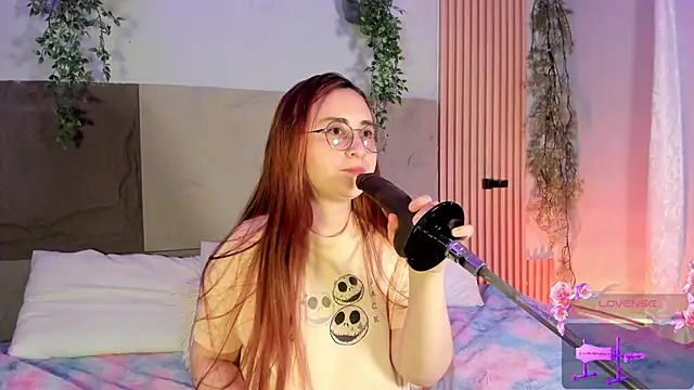 centaurigirl online show from March 2026 04:45:02 AM