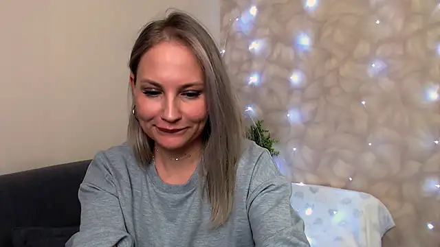 Snapshot of Sunny_bunny6 chatting on December 2024 05:04:02 PM Sunny bunny6 online show from December 2024 05:04:02 PM