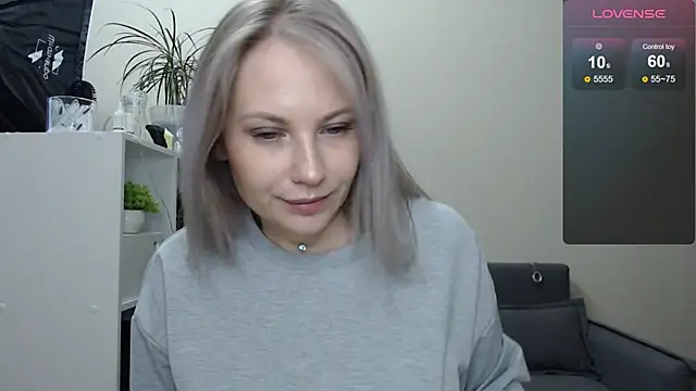 Snapshot of Sunny_bunny6 chatting on December 2024 05:37:02 AM Sunny bunny6 online show from December 2024 05:37:02 AM