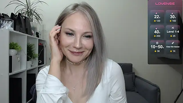 Snapshot of Sunny_bunny6 chatting on December 2024 02:53:01 PM Sunny bunny6 online show from December 2024 02:53:01 PM