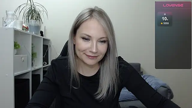 Snapshot of Sunny_bunny6 chatting on January 2025 09:13:01 PM Sunny bunny6 online show from January 2025 09:13:01 PM