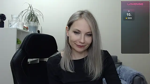 Snapshot of Sunny_bunny6 chatting on January 2025 03:18:02 AM Sunny bunny6 online show from January 2025 03:18:02 AM