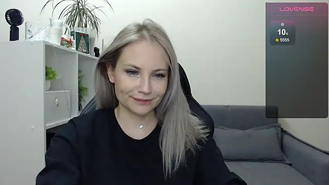 Snapshot of Sunny_bunny6 chatting on January 2025 11:10:01 PM Sunny bunny6 online show from January 2025 11:10:01 PM