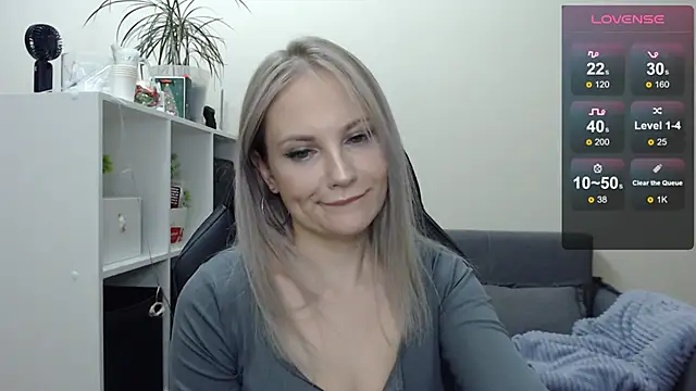 Snapshot of Sunny_bunny6 chatting on January 2025 08:07:01 PM Sunny bunny6 online show from January 2025 08:07:01 PM