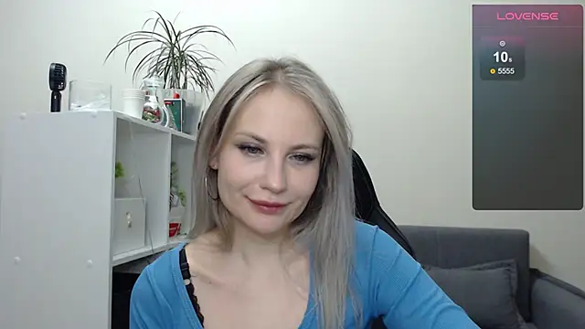 Snapshot of Sunny_bunny6 chatting on February 2025 09:36:01 PM Sunny bunny6 online show from February 2025 09:36:01 PM