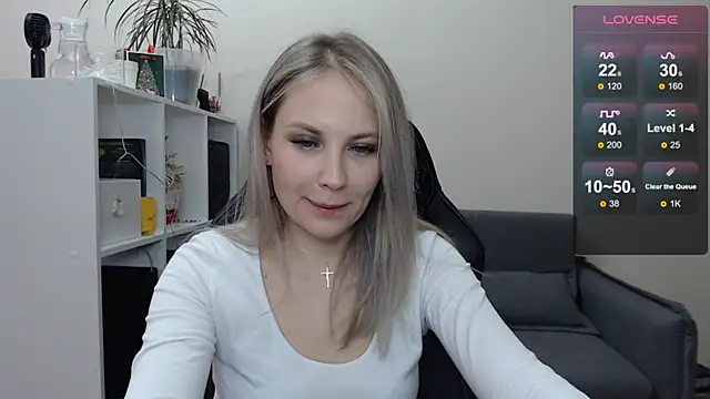Snapshot of Sunny_bunny6 chatting on February 2025 07:34:01 AM Sunny bunny6 online show from February 2025 07:34:01 AM