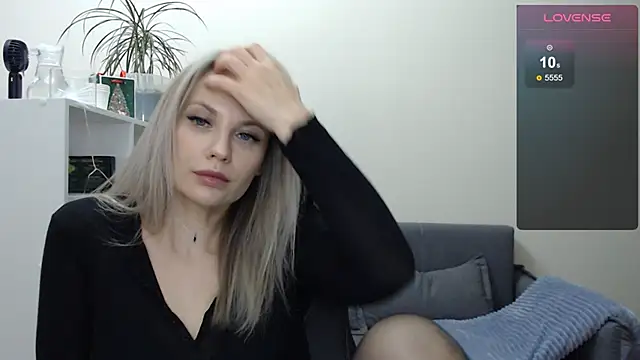 Snapshot of Sunny_bunny6 chatting on February 2025 06:30:02 AM Sunny bunny6 online show from February 2025 06:30:02 AM