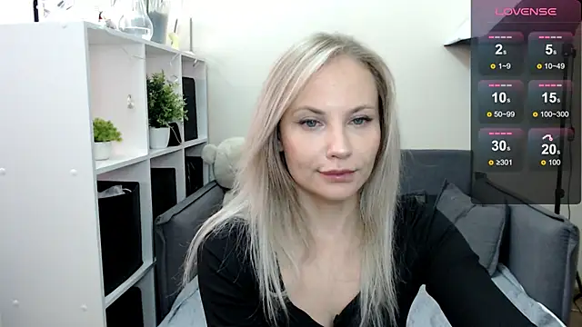 Snapshot of Sunny_bunny6 chatting on September 2025 06:04:01 AM Sunny bunny6 online show from September 2025 06:04:01 AM