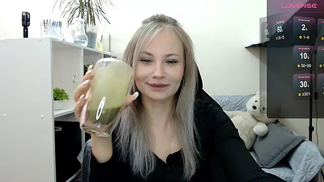 Snapshot of Sunny_bunny6 chatting on September 2025 04:50:01 AM Sunny bunny6 online show from September 2025 04:50:01 AM