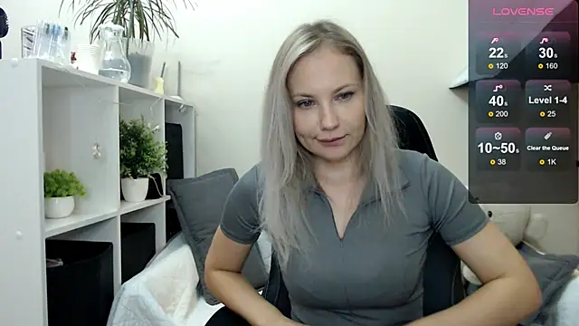 Snapshot of Sunny_bunny6 chatting on October 2025 05:50:02 AM Sunny bunny6 online show from October 2025 05:50:02 AM