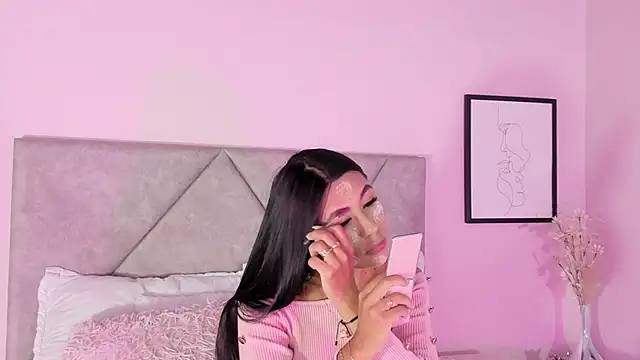 Emilyh  online show from November 2025 11:10:02 AM