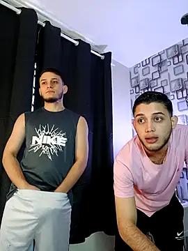 Snapshot of TommyandBillie chatting on November 2025 06:07:01 PM TommyandBillie online show from November 2025 06:07:01 PM