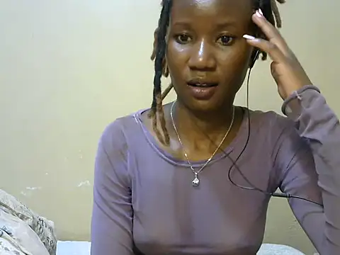 Snapshot of Pettite_creamer_1 chatting on December 2024 05:44:01 PM Pettite creamer 1 online show from December 2024 05:44:01 PM