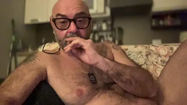 Snapshot of MM7026 chatting on May 2026 09:34:02 PM MM7026 online show from May 2026 09:34:02 PM