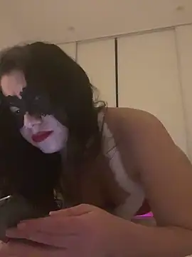 Snapshot of LindaCrouz chatting on December 2024 12:20:02 AM LindaCrouz online show from December 2024 12:20:02 AM