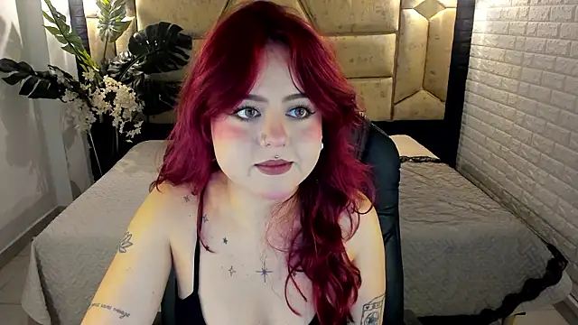 Snapshot of crimson_tati_ chatting on March 2026 05:36:01 AM crimson tati online show from March 2026 05:36:01 AM