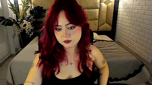 Snapshot of crimson_tati_ chatting on March 2026 02:19:01 AM crimson tati online show from March 2026 02:19:01 AM