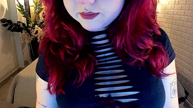 Snapshot of crimson_tati_ chatting on March 2026 04:29:01 AM crimson tati online show from March 2026 04:29:01 AM
