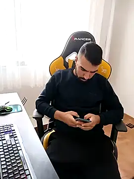 Snapshot of SertSikici022 chatting on December 2024 08:38:02 AM SertSikici022 online show from December 2024 08:38:02 AM