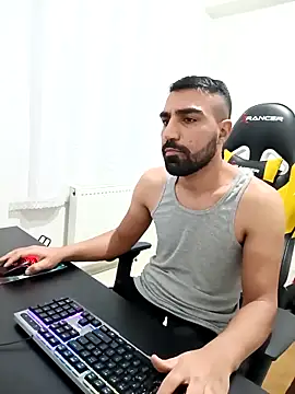 Snapshot of SertSikici022 chatting on December 2024 11:35:02 PM SertSikici022 online show from December 2024 11:35:02 PM