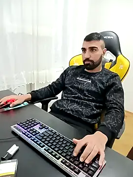 Snapshot of SertSikici022 chatting on December 2024 05:22:01 PM SertSikici022 online show from December 2024 05:22:01 PM