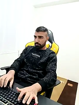 Snapshot of SertSikici022 chatting on December 2024 10:56:01 PM SertSikici022 online show from December 2024 10:56:01 PM