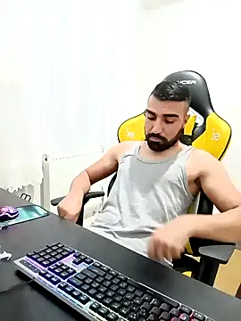 Snapshot of SertSikici022 chatting on December 2024 06:28:01 PM SertSikici022 online show from December 2024 06:28:01 PM