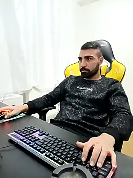 Snapshot of SertSikici022 chatting on December 2024 09:44:01 PM SertSikici022 online show from December 2024 09:44:01 PM