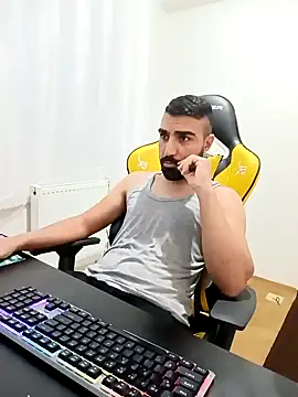 Snapshot of SertSikici022 chatting on December 2024 07:11:02 PM SertSikici022 online show from December 2024 07:11:02 PM