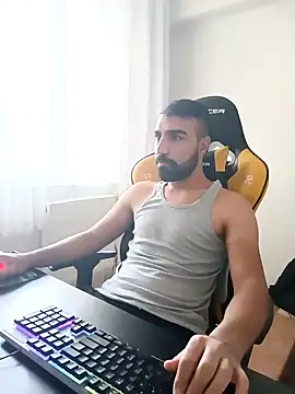 Snapshot of SertSikici022 chatting on December 2024 01:24:01 PM SertSikici022 online show from December 2024 01:24:01 PM