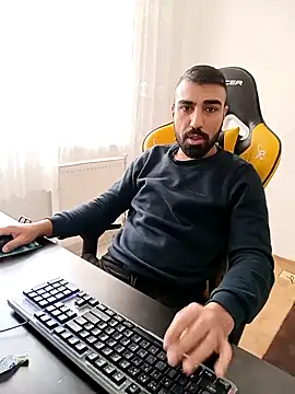 Snapshot of SertSikici022 chatting on December 2024 11:43:01 AM SertSikici022 online show from December 2024 11:43:01 AM