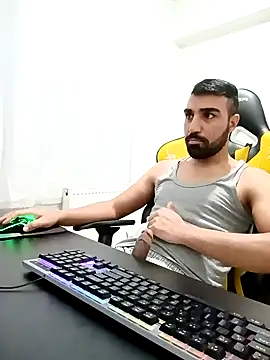 Snapshot of SertSikici022 chatting on December 2024 07:21:02 PM SertSikici022 online show from December 2024 07:21:02 PM